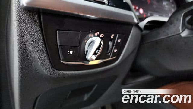 BMW X4 2021 — Şəkil 16/20