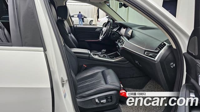 BMW X7 2021 — ფოტო 11/20