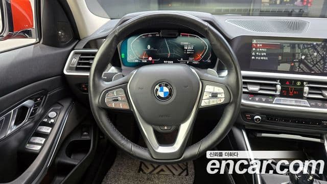 BMW 3 Series 2021 — ფოტო 14/20