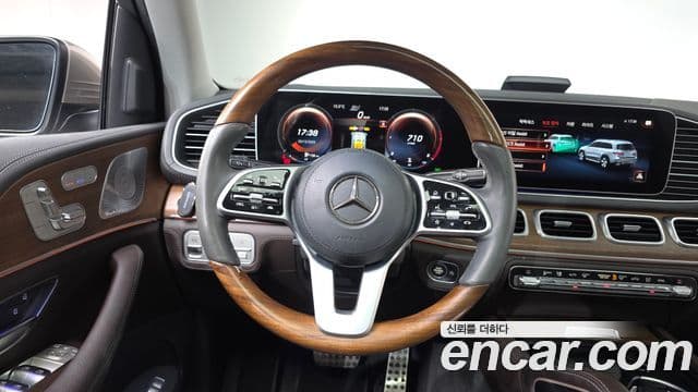 Mercedes-Benz GLS-Class 2020 — ფოტო 14/20