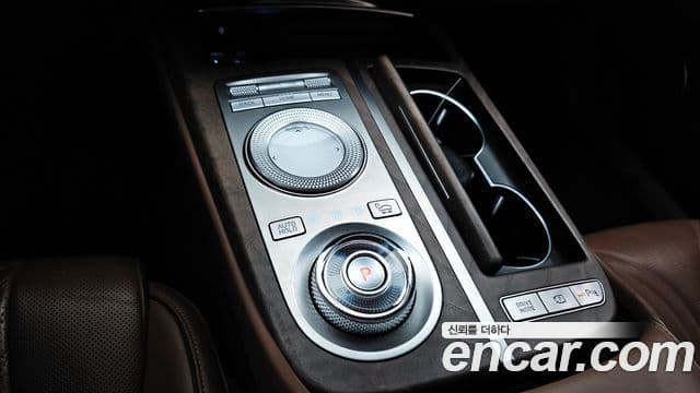 Genesis Electrified G80 2021 — Şəkil 9/20