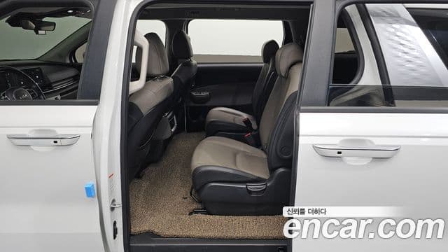 Kia Carnival 2024 — Фото 11/20