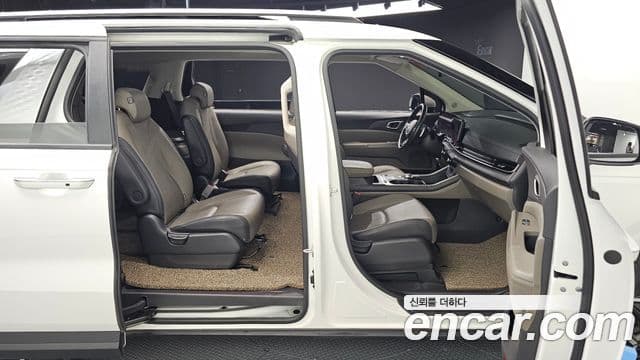 Kia Carnival 2024 — Фото 12/20
