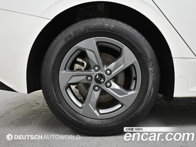 Kia K5 2020 — ფოტო 4/20