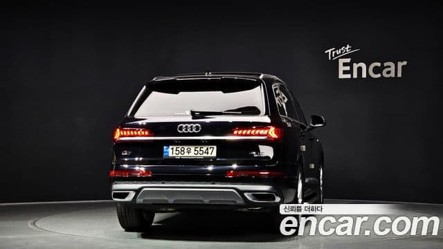 Audi Q7 2021 — Şəkil 3/20