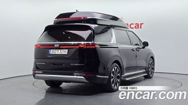 Kia Carnival 2021 — ფოტო 2/20