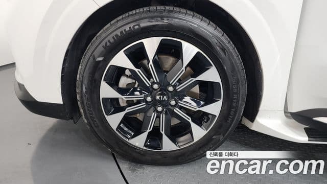 Kia Carnival 2020 — фото 5 из 20