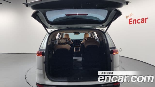Kia Carnival 2020 — фото 20 из 20