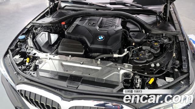BMW 3 Series 2021 — Photo 11/20
