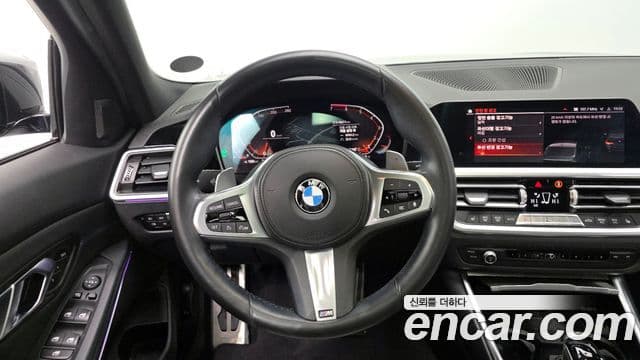 BMW 3 Series 2021 — Photo 18/20