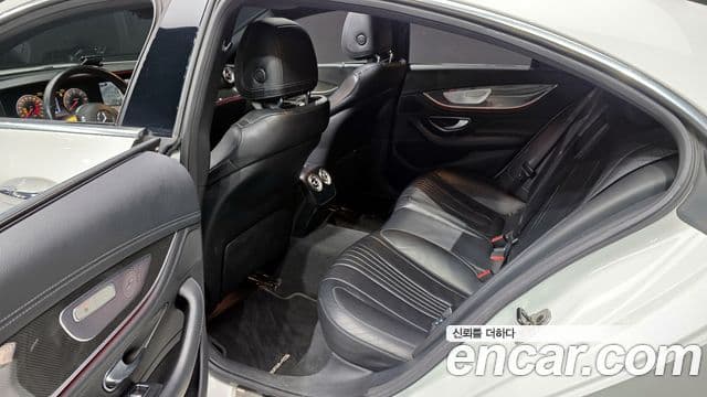 Mercedes-Benz CLS-Class 2020 — Photo 11/20