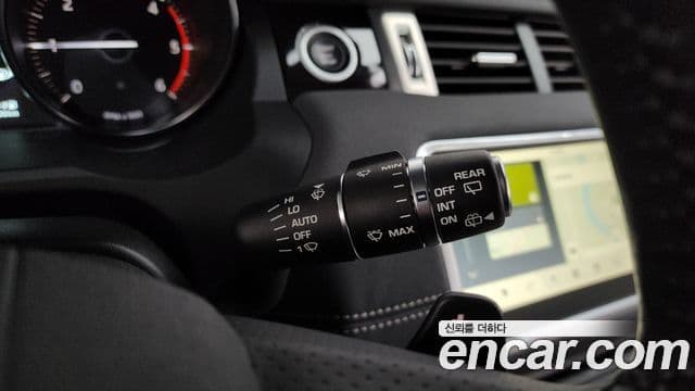 Land Rover Range Rover Evoque 2019 — ფოტო 14/20