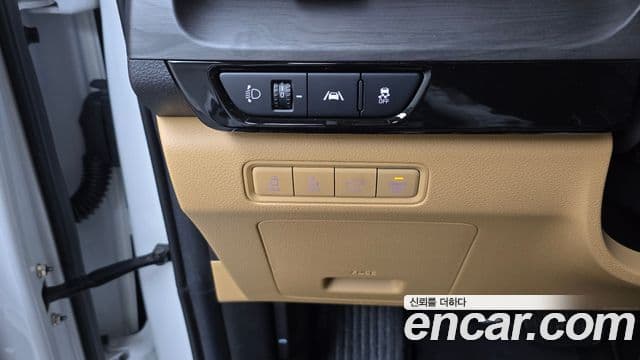 Kia Carnival 2022 — Фото 17/20