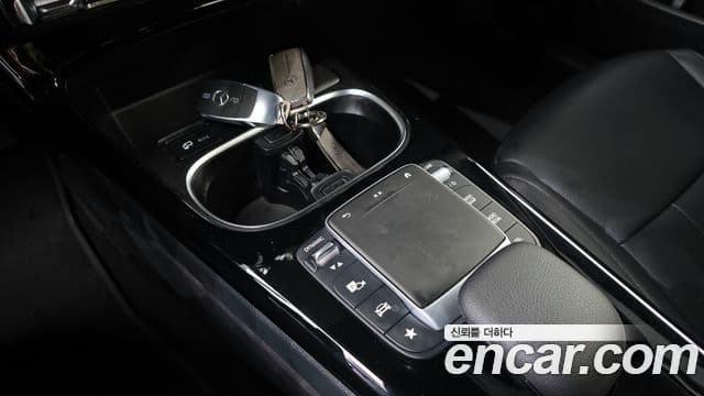 Mercedes-Benz A-Class 2022 — Şəkil 9/20