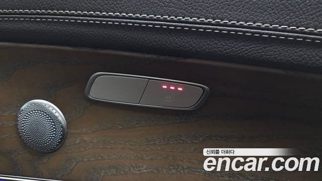 Mercedes-Benz E-Class 2018 — Şəkil 19/20