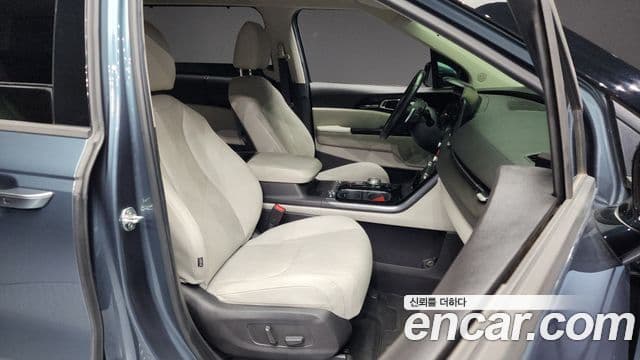 Kia Carnival 2020 — ფოტო 10/20