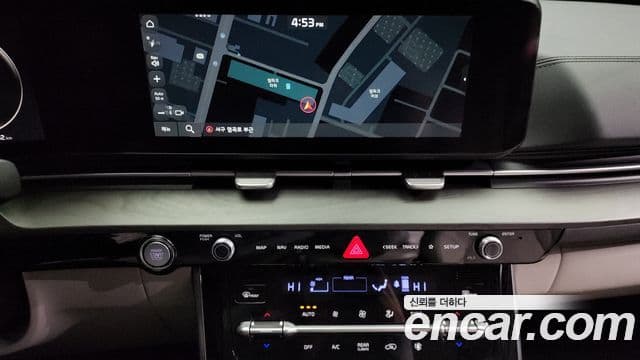 Kia Carnival 2020 — ფოტო 13/20