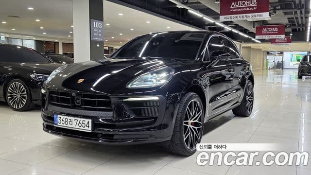 Porsche Macan 2022 — Photo 3/20