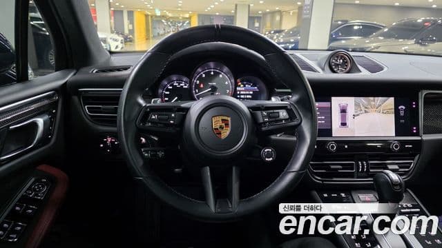 Porsche Macan 2022 — Photo 14/20
