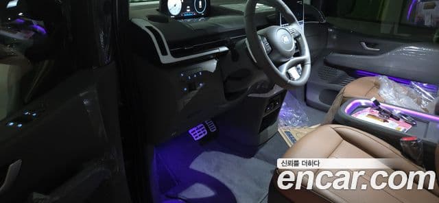 Hyundai Staria 2025 — Şəkil 17/20