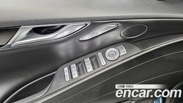 Genesis Electrified G80 2022 — Фото 14/20