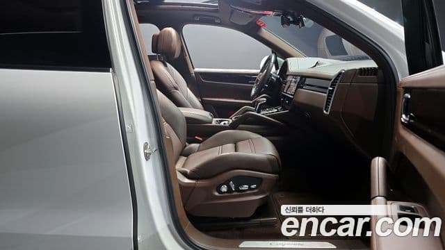 Porsche Cayenne 2021 — Şəkil 10/20