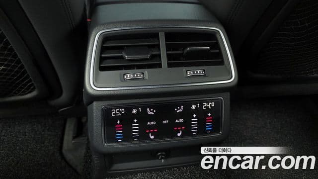 Audi A6 2021 — фото 18 из 20