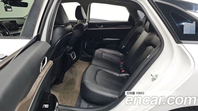 Kia K5 2021 — ფოტო 11/20
