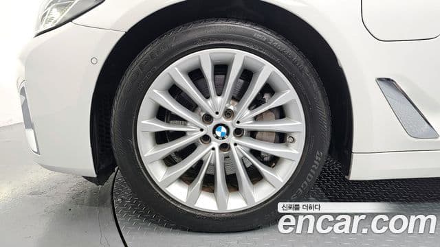 BMW 5 Series 2020 — фото 5 из 20