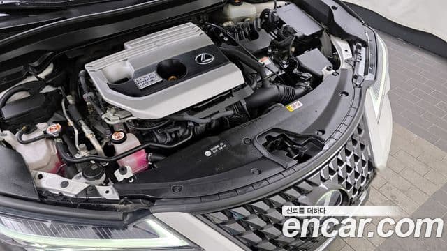 Lexus UX250h 2020 — Şəkil 20/20