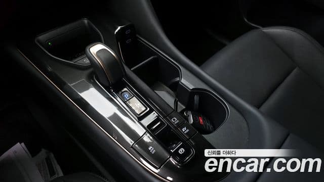Toyota Crown Crossover 2023 — ფოტო 7/20