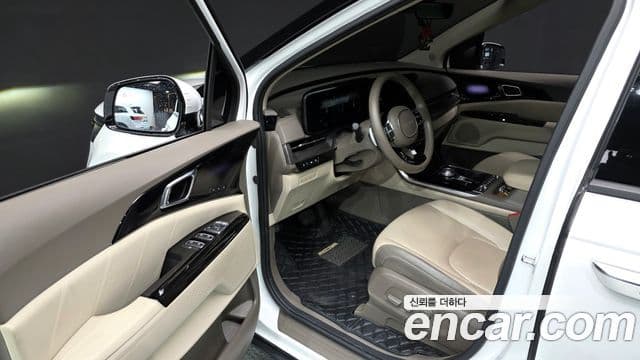 Kia Carnival 2023 — Şəkil 10/20