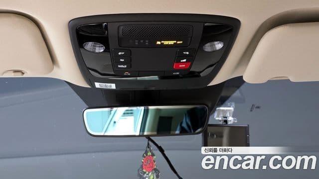 Kia Carnival 2023 — Şəkil 17/20