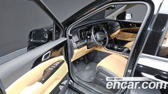 Kia Carnival 2023 — Şəkil 9/20