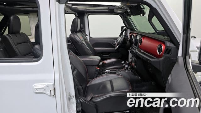 Jeep Wrangler 2020 — ფოტო 11/20