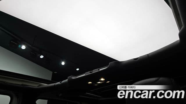 Jeep Wrangler 2020 — ფოტო 18/20