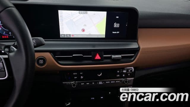 Kia Seltos 2024 — ფოტო 16/20