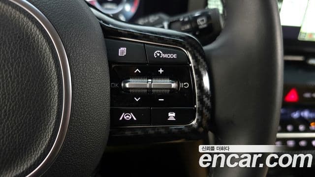 Kia Carnival 2023 — Şəkil 18/20