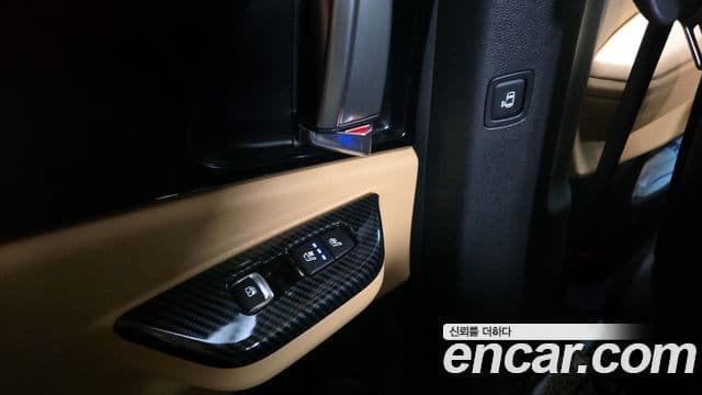 Kia Carnival 2023 — Şəkil 19/20