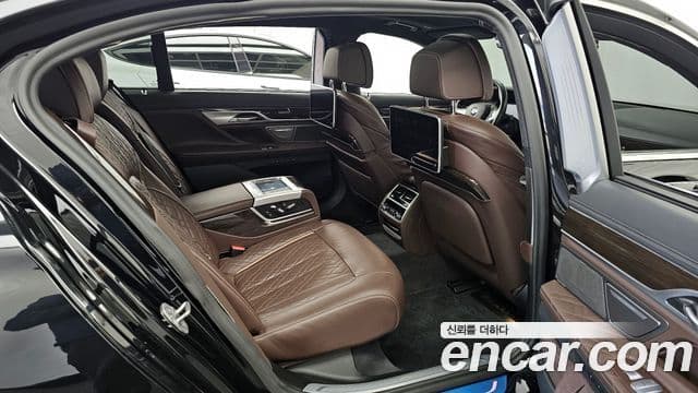 BMW 7 Series 2021 — Şəkil 12/20