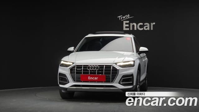 Audi Q5 2021 — ფოტო 3/20