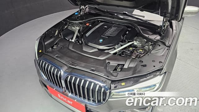 BMW 7 Series 2021 — ფოტო 6/20