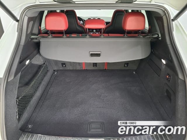 Porsche Cayenne 2023 — Photo 4/20