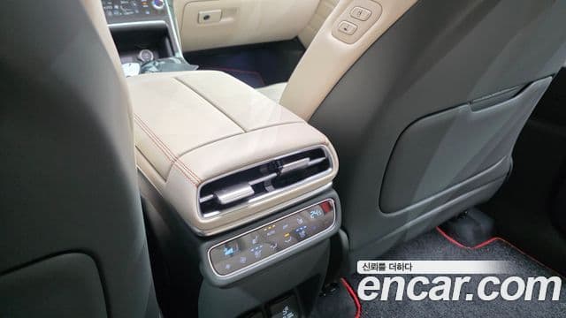 Genesis GV80 Coupe 2024 — ფოტო 19/20