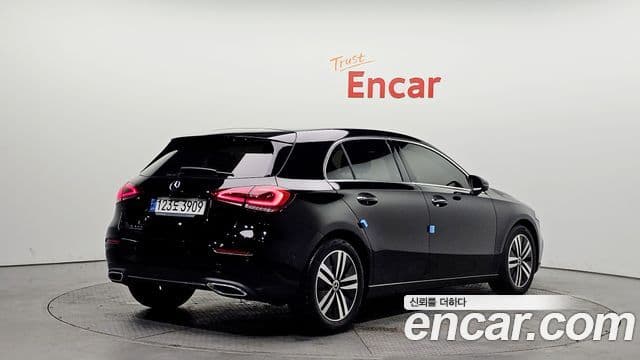 Mercedes-Benz A-Class 2021 — Şəkil 2/20