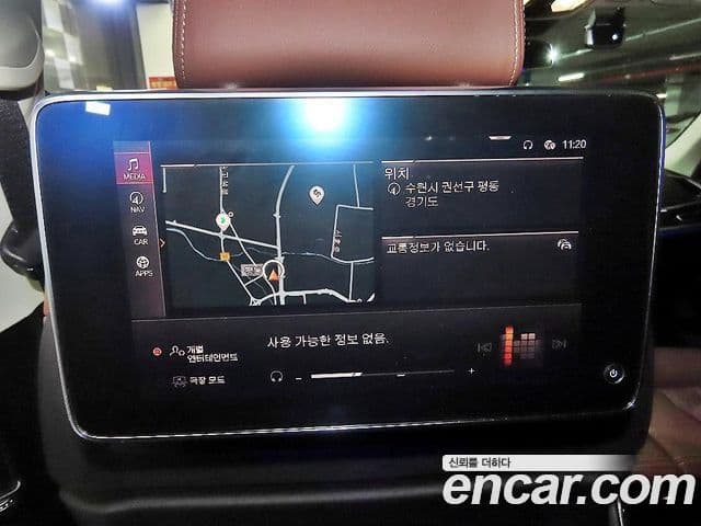 BMW X7 2021 — ფოტო 13/20