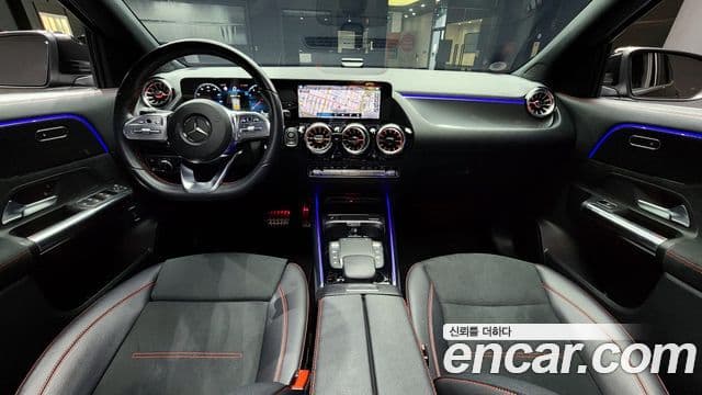 Mercedes-Benz GLA-Class 2022 — Şəkil 7/20