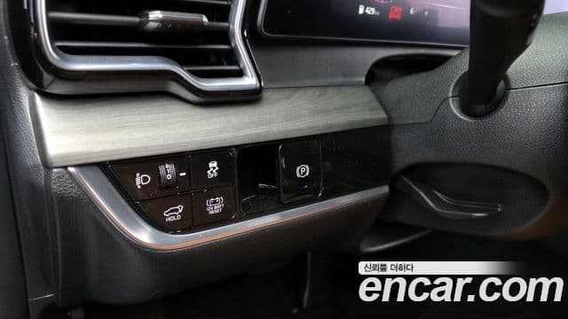 Kia Sportage 2021 — ფოტო 14/20