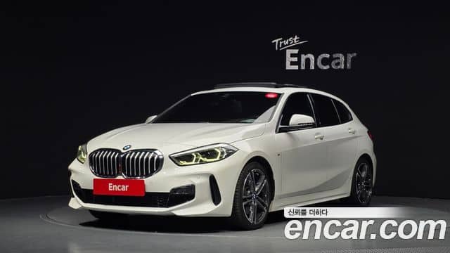 BMW 1 Series, 2022