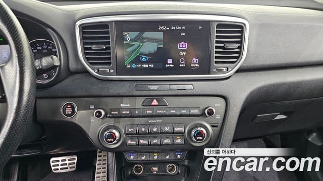 Kia Sportage The Bold 2019 — ფოტო 8/20